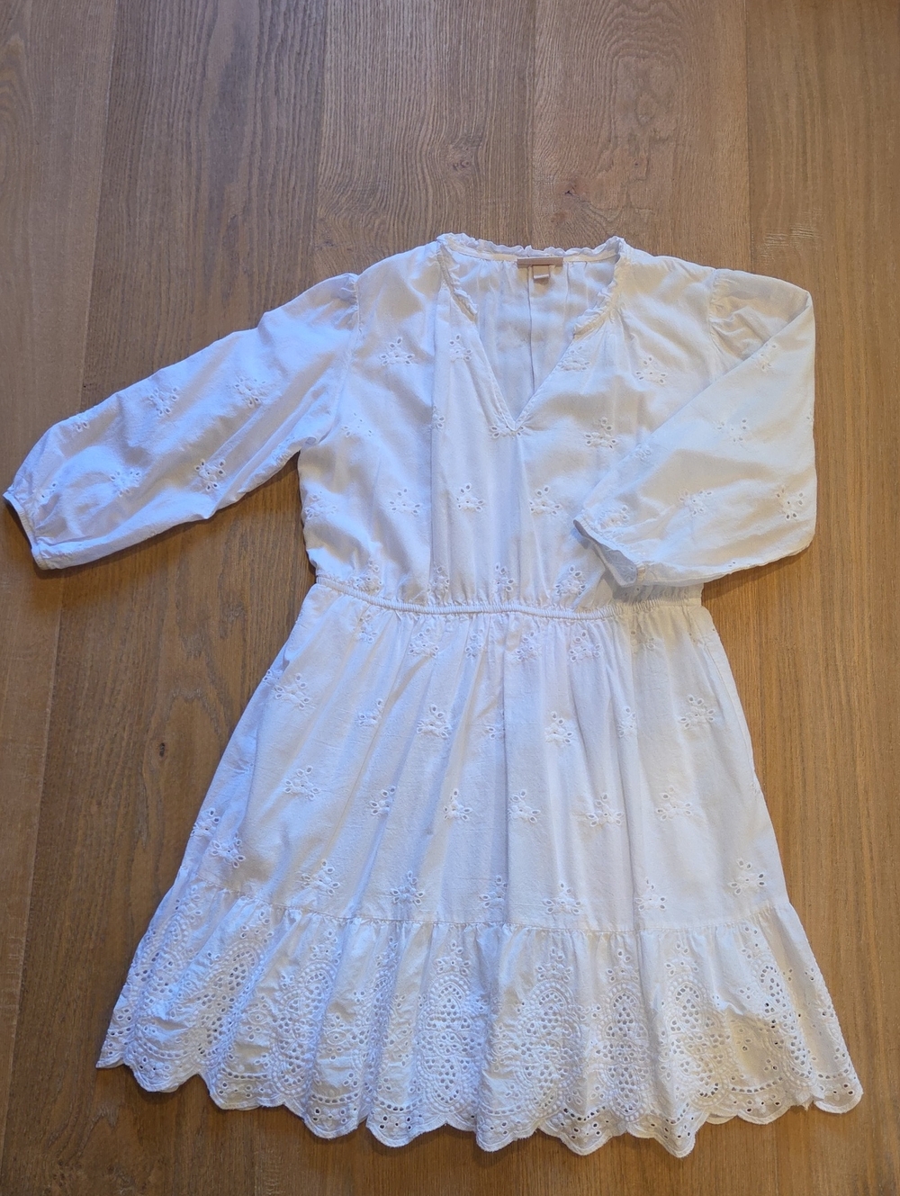 Knox Rose White Eyelet Midi Dress with Scalloped Tier